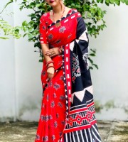 709 গ্লোসি সিল্ক ডিজিটাল প্রিন্ট শাড়ির